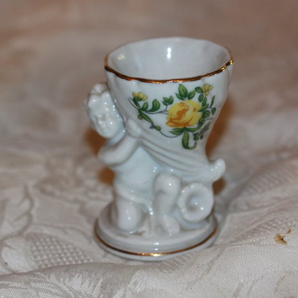Vintage Cherub Porcelain Egg Cup - Picture 1 of 3